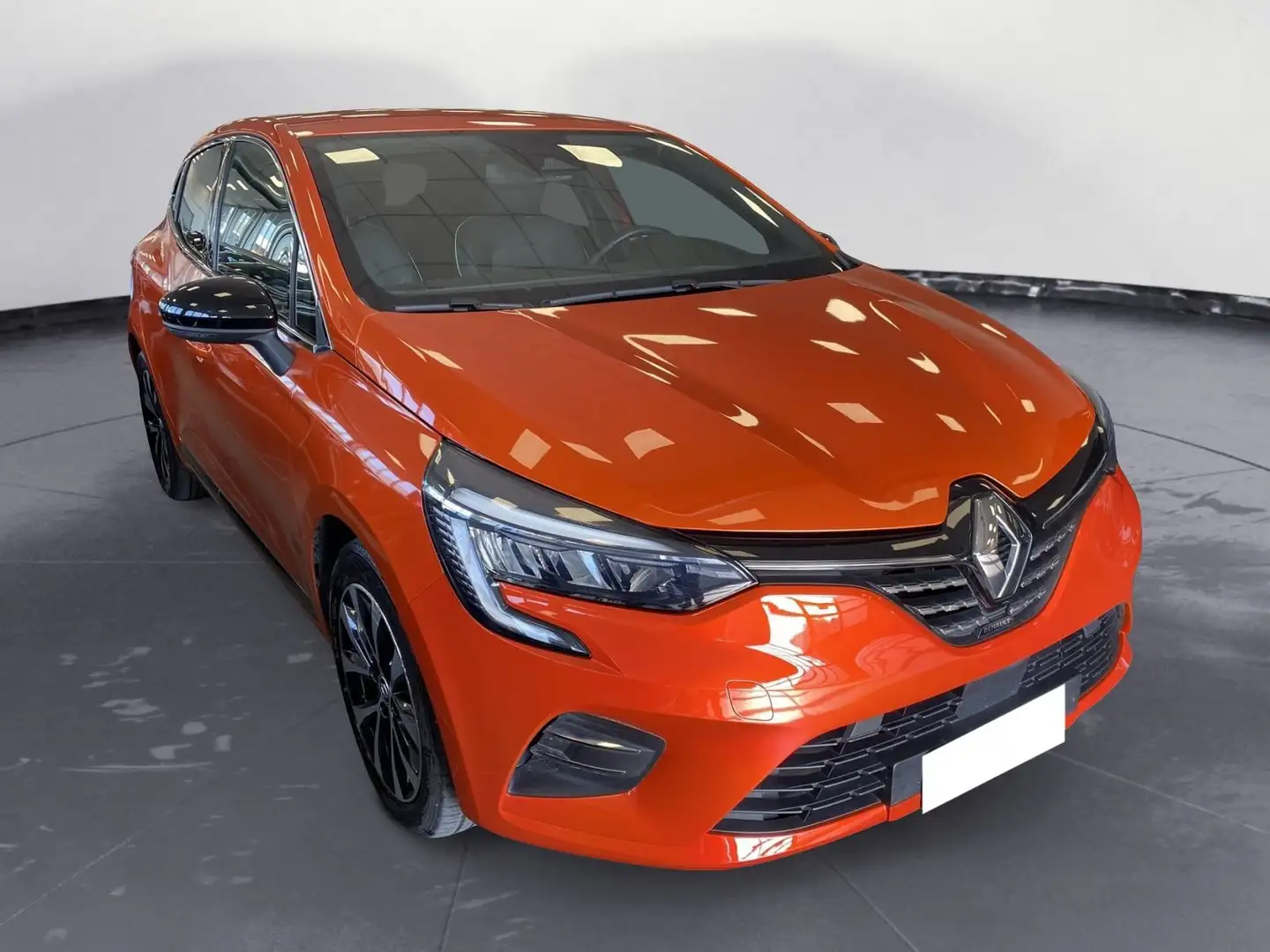 Renault Clio Clio Full Hybrid E-Tech 145 CV 5 porte Techno Oranje - 2