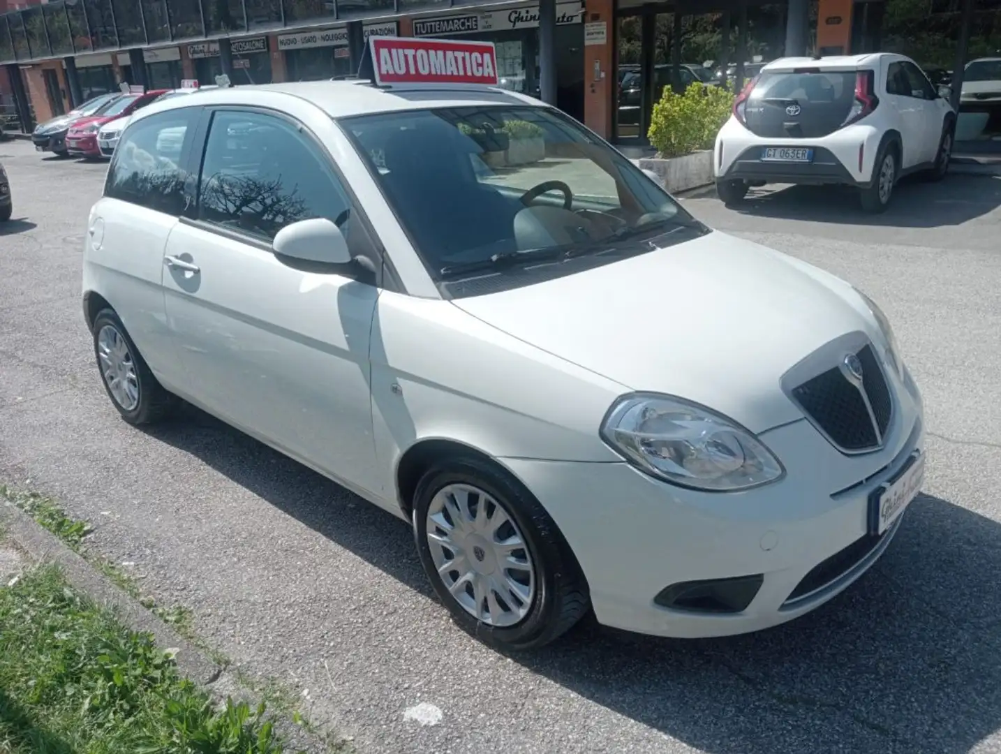 Lancia Ypsilon 1.4 16V "ORO" AUTOMATICA Blanc - 2