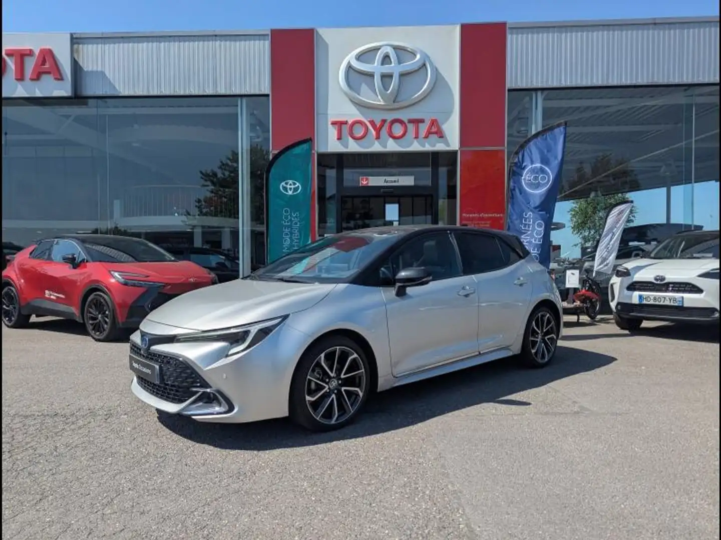 Toyota Corolla 1.8 140ch Collection MY23 Gris - 2