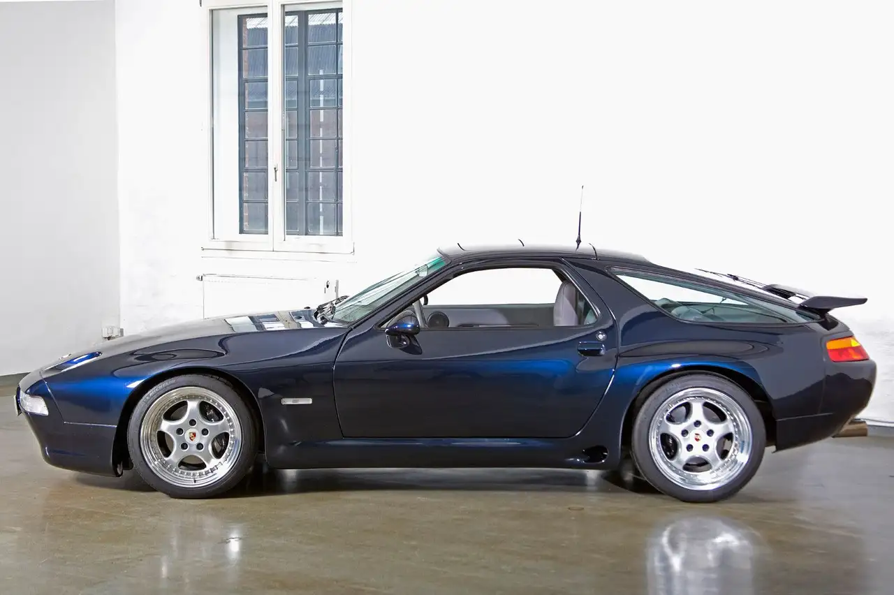 Porsche 928 GT Strosek Umbau. Sehr schöner Zustand !, foto 4