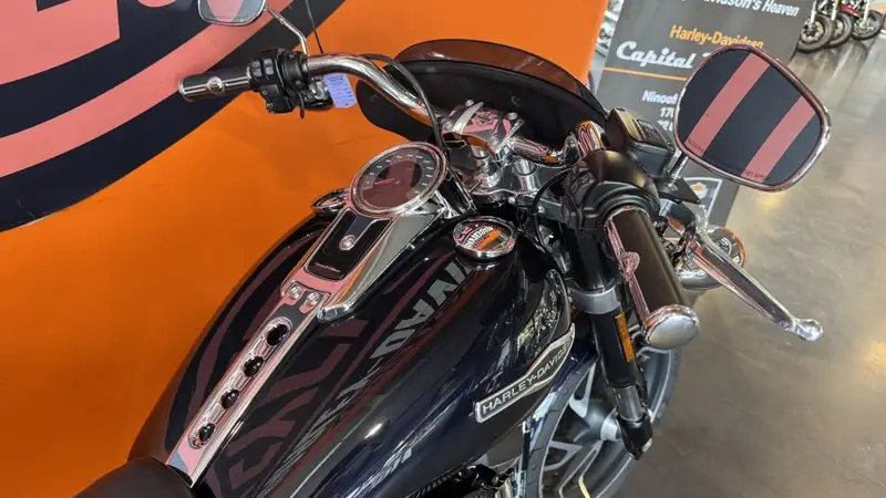 Harley-Davidson Sport Glide - foto 4