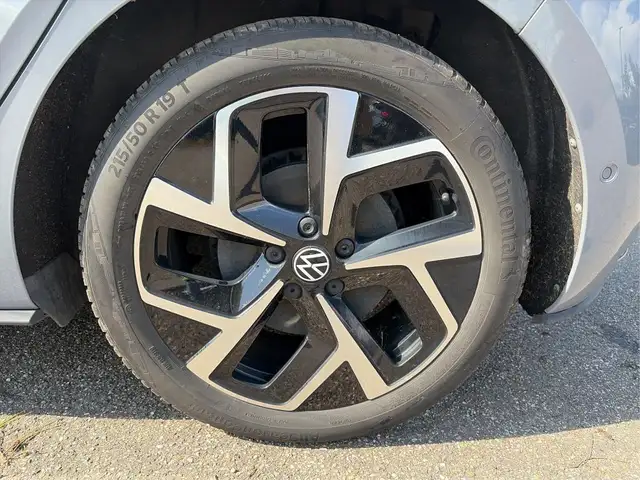 Volkswagen Id.3 view 7