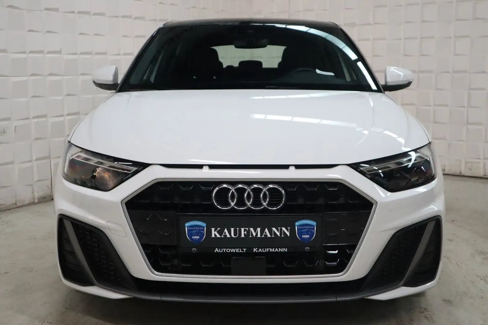 Audi A1 Sportback 25 TFSI S line LED T-Leder SHZ PDC Bílá - 2
