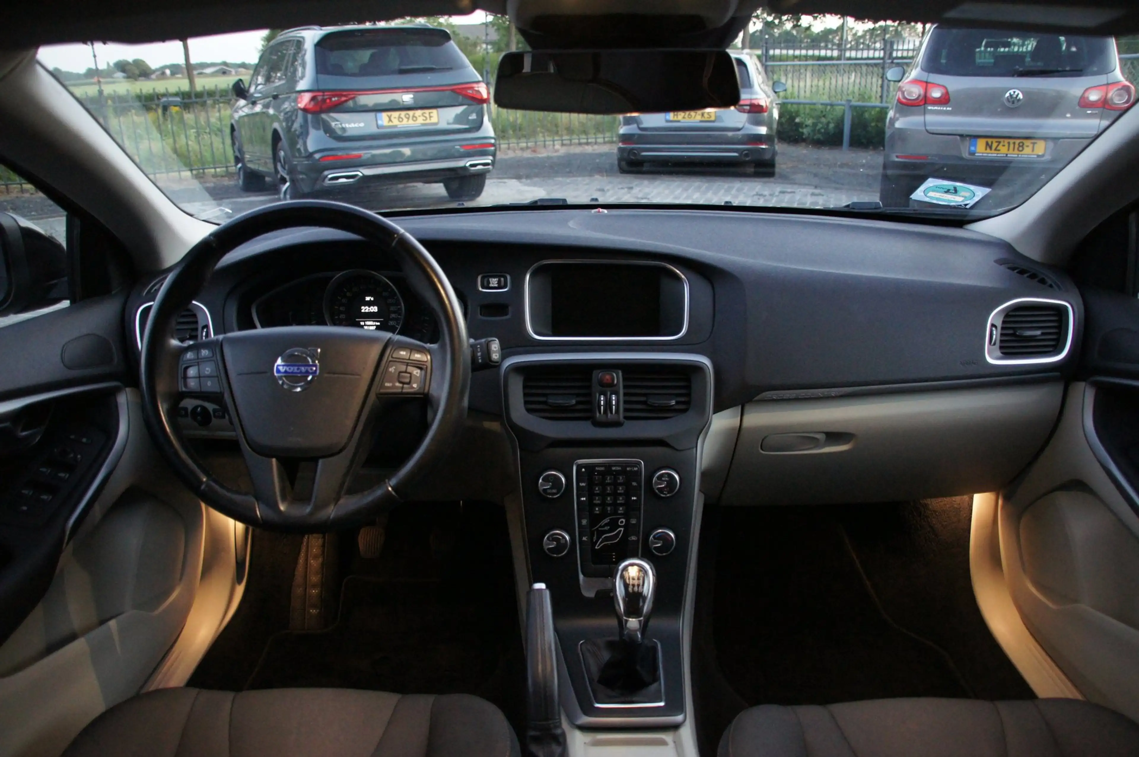 Volvo V40 Cross Country 1.6 D2 — photo 4