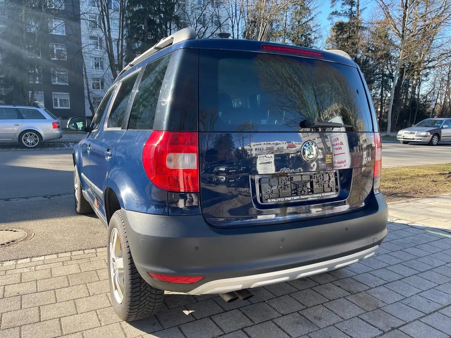 Skoda Yeti Ambition Plus Edition 4x4 Blau - 2