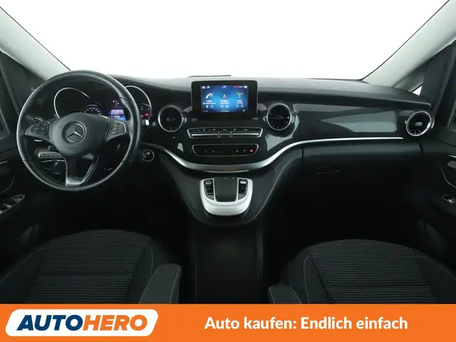Mercedes-Benz V-Class view 13