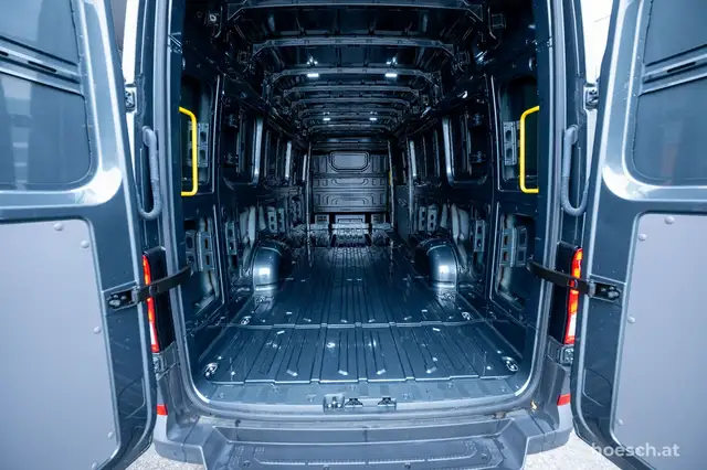 Volkswagen Crafter view 9