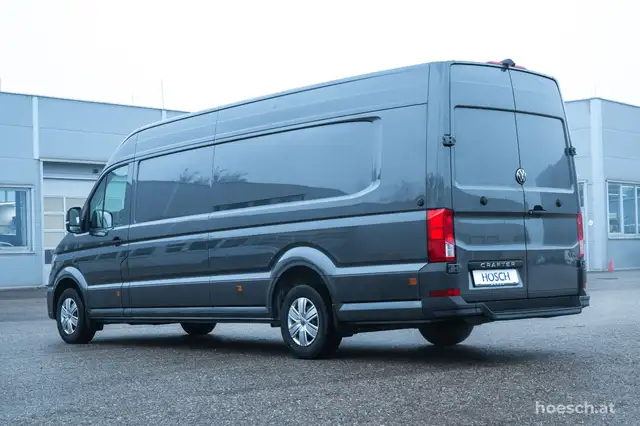 Volkswagen Crafter view 4