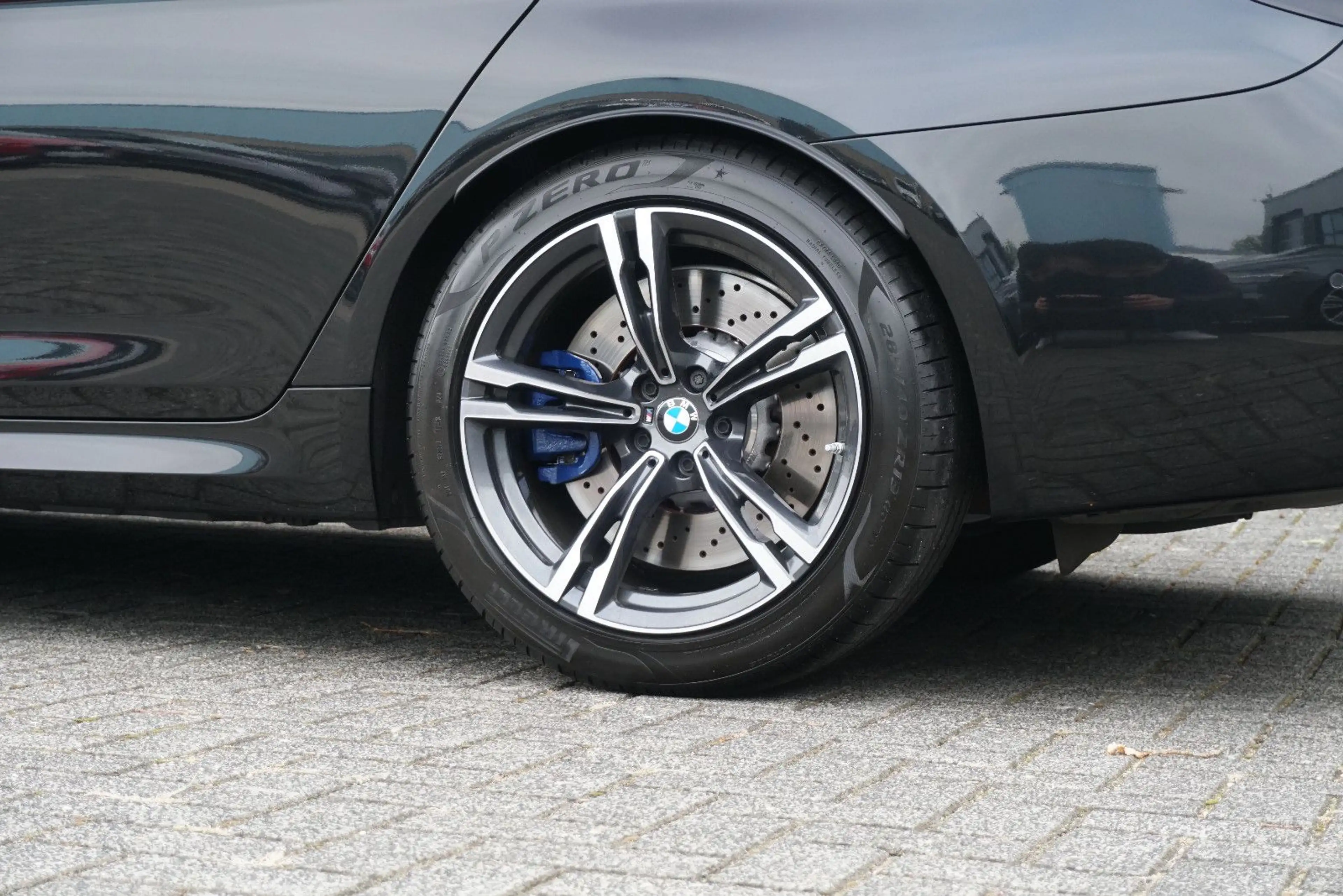 BMW M5 CarbonDach HUD B&W Sound 360° 4xSHZ ACC Laser — photo 13