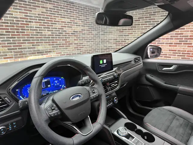 Ford Kuga view 3
