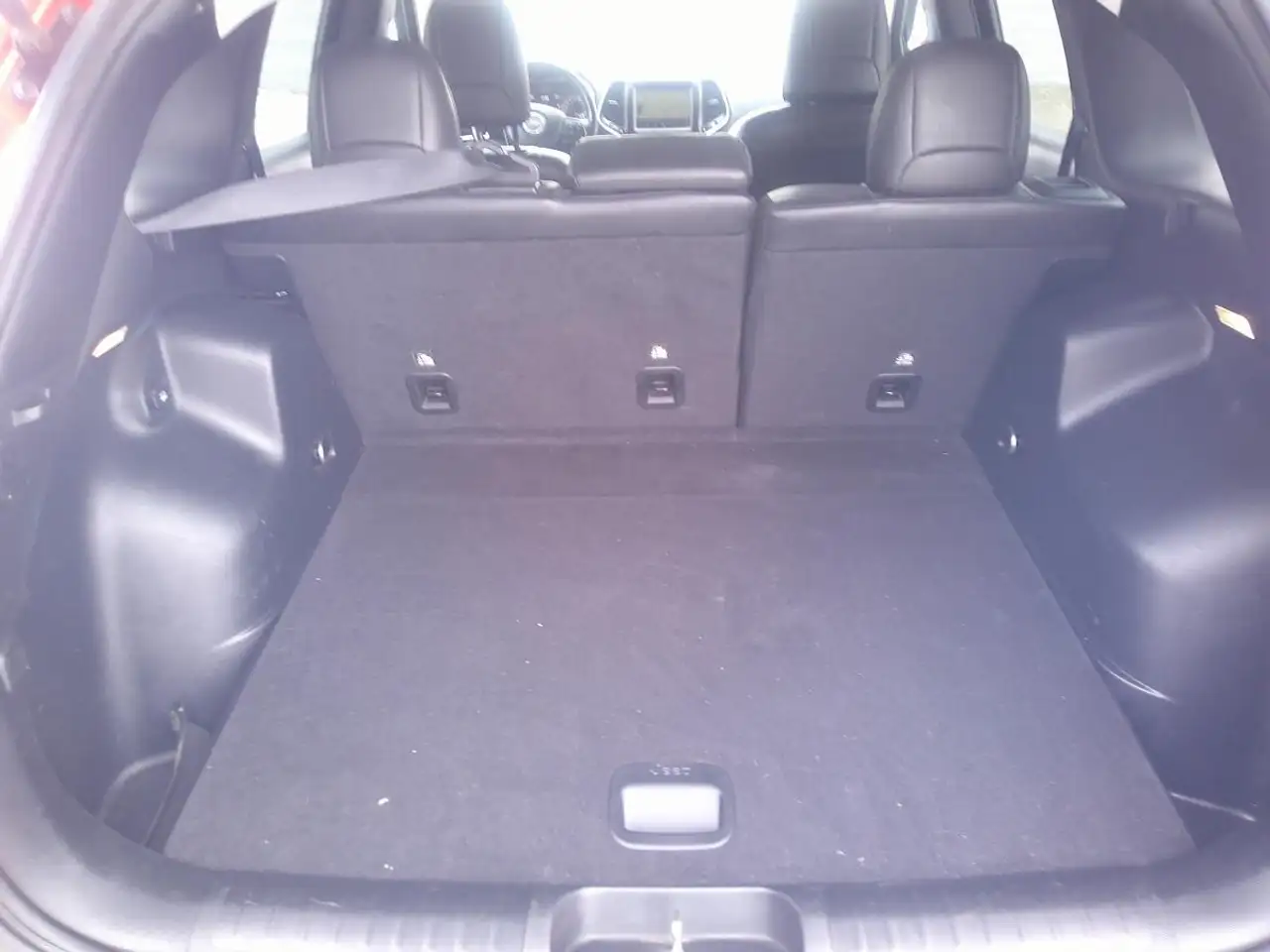 Jeep Cherokee photo Jeep Cherokee
