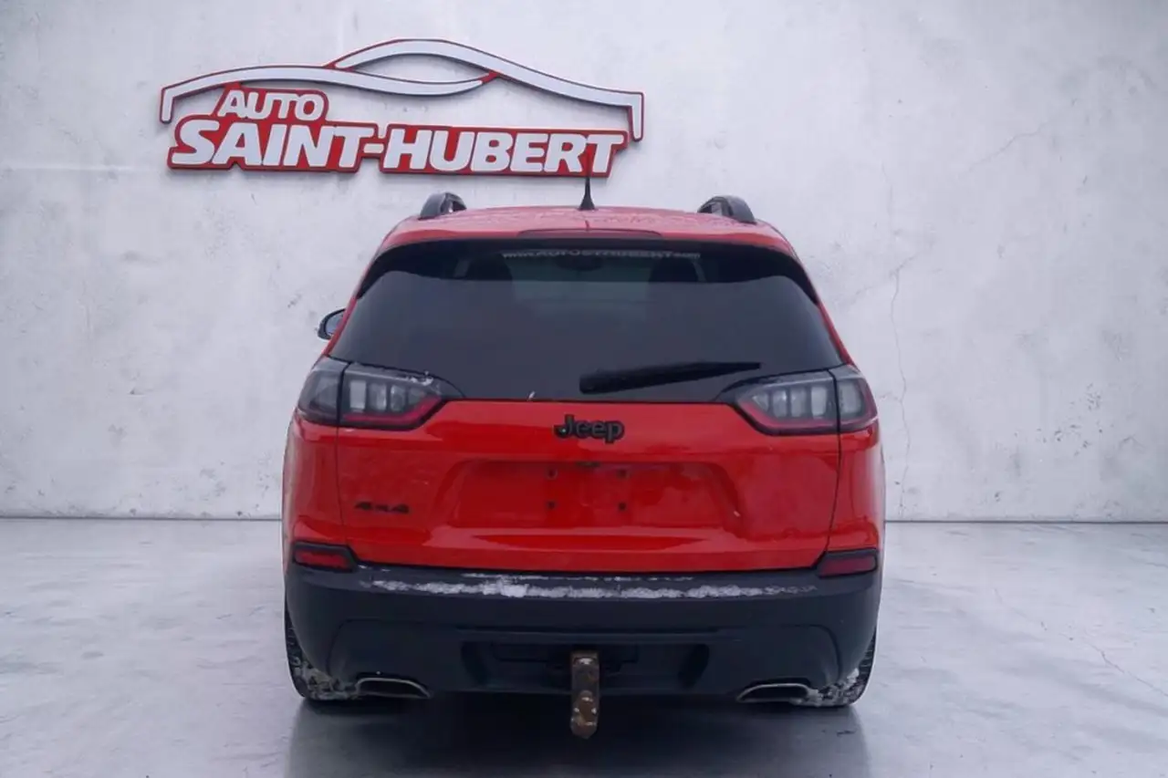 Jeep Cherokee photo Jeep Cherokee