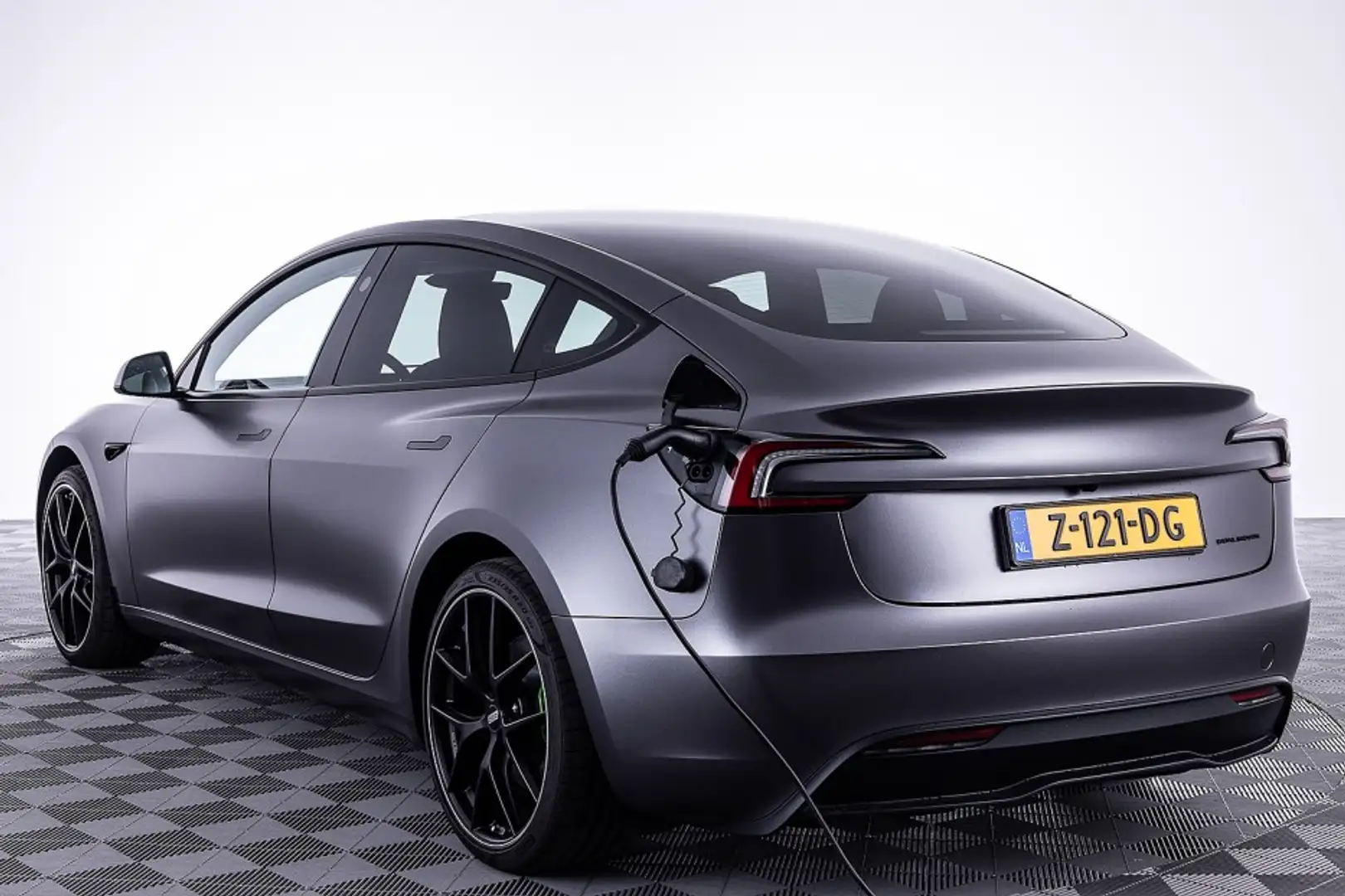 Tesla Model 3 Long Range AWD 78 kWh ✅ 1e Eigenaar Grijs - 2