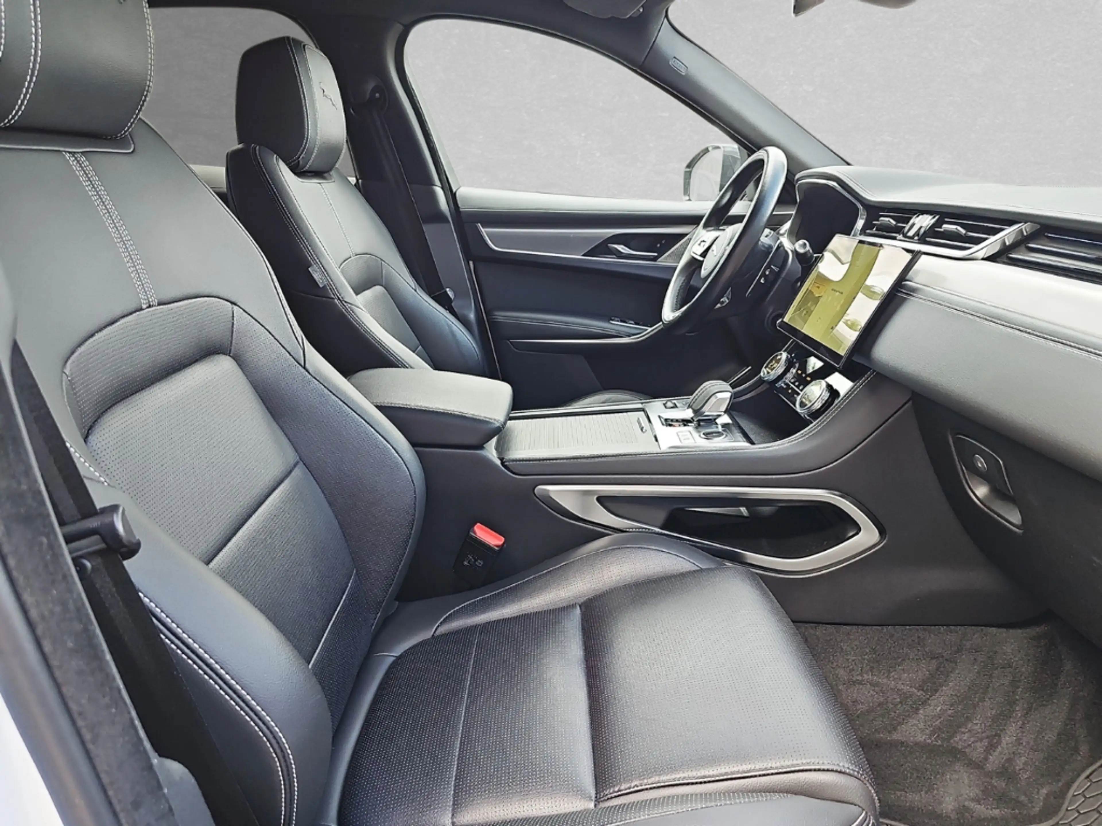 Jaguar F-Pace D200 AWD R-Dynamic SE — photo 4