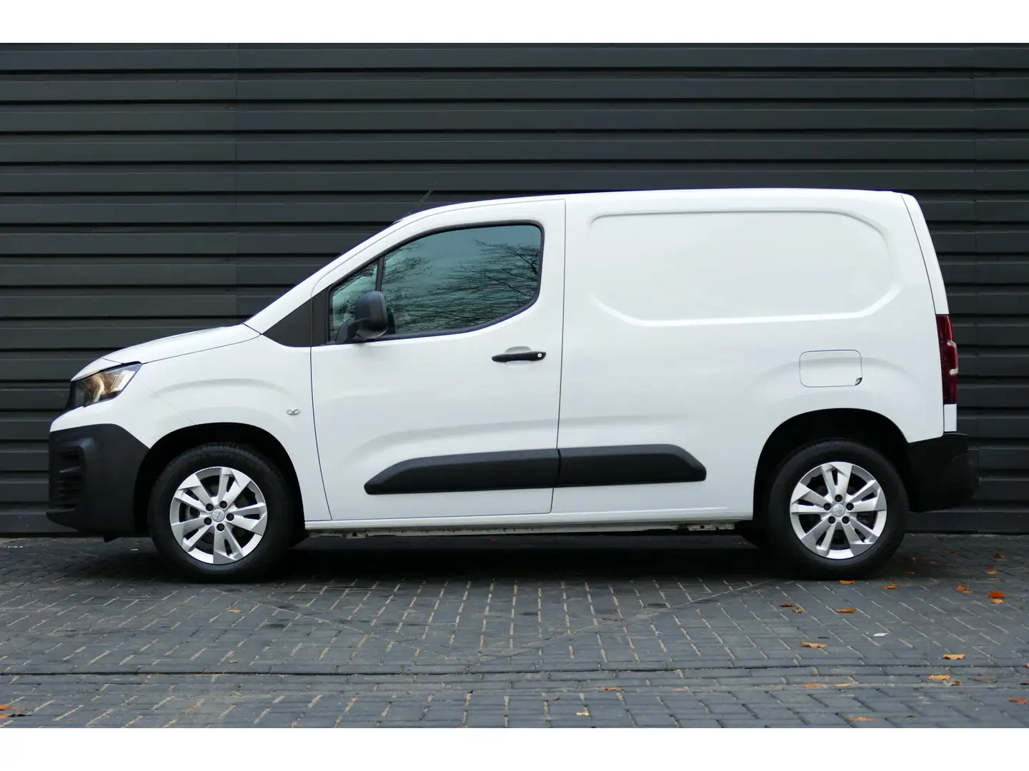 Peugeot Partner 1.6 BLUEHDI 100PK L1H1 ASPHALT / NAVI / AIRCO / PD Wit - 2