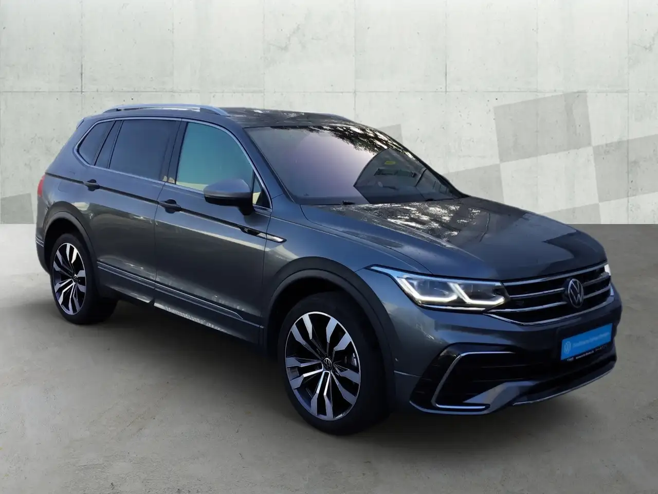 Volkswagen Tiguan Allspace 2.0 TDI DSG 4M R-LINE 7-SITZE +AHK +H&K +360° +IQ 3