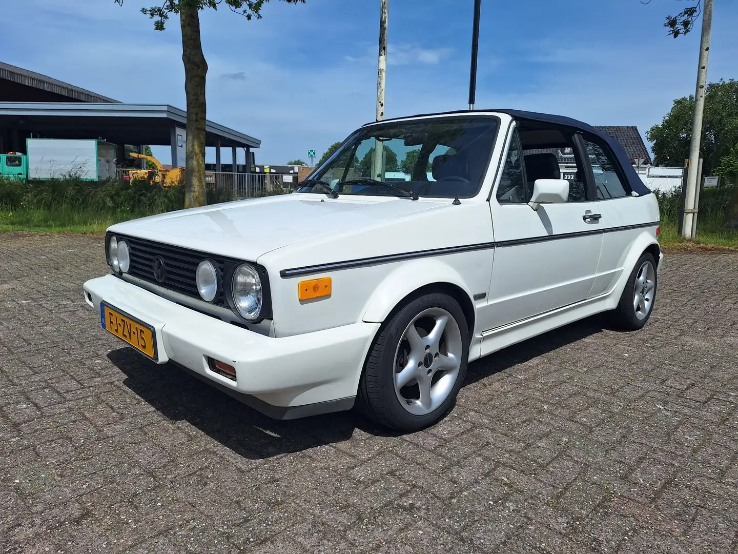 Volkswagen Golf Cabriolet 1.8 White - 1