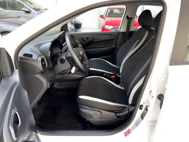 Hyundai I10 view 8