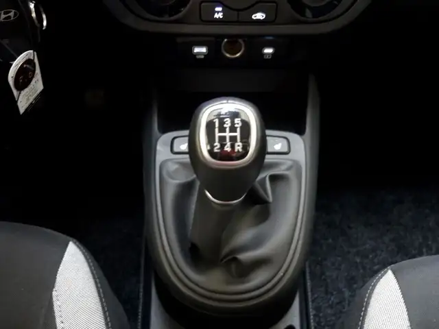 Hyundai I10 view 13