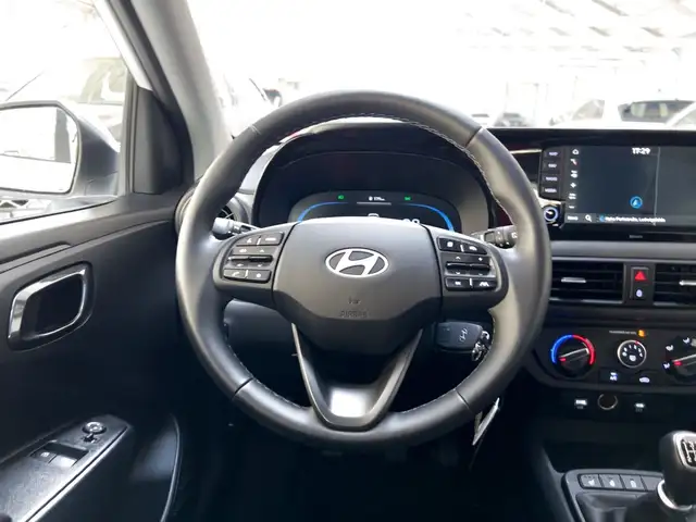Hyundai I10 view 10