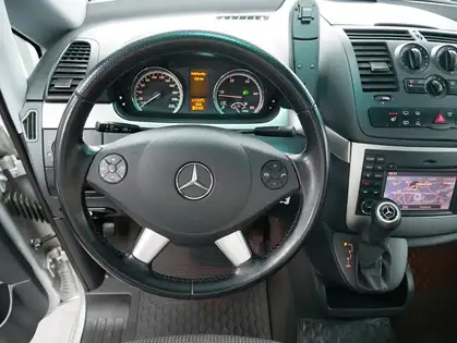 Annonce voiture d'occasion Mercedes-Benz Viano - CARADIZE
