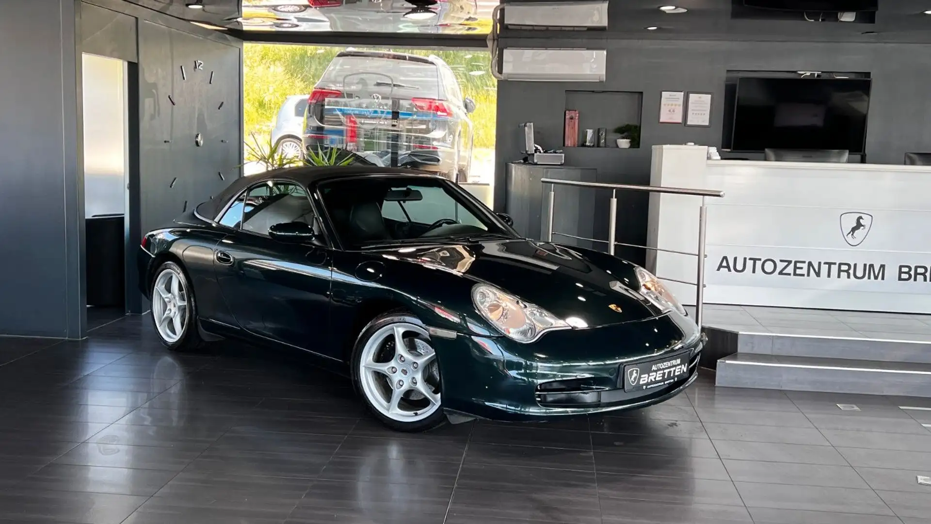 Porsche 996 911 Carrera 4 Cabriolet*Bi-Xenon*Tempo.*2.Hand Vert - 2