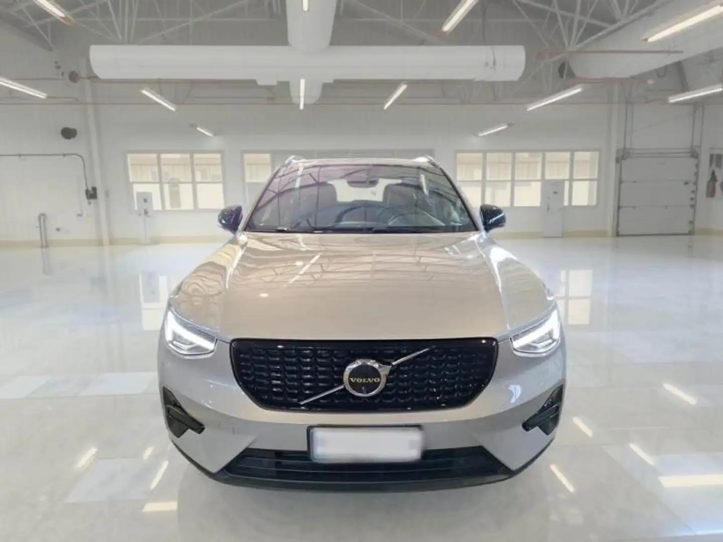 Volvo XC40 2.0 B4 Mhev Plus Dark Auto KM 9.000 IVA COMPRESA Grigio - 2