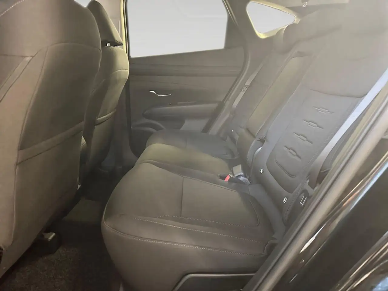 Hyundai TUCSON T-GDI DCT Trend Navi+virtCP+ACC+Kamera+SHZ+PDC+Kli 27
