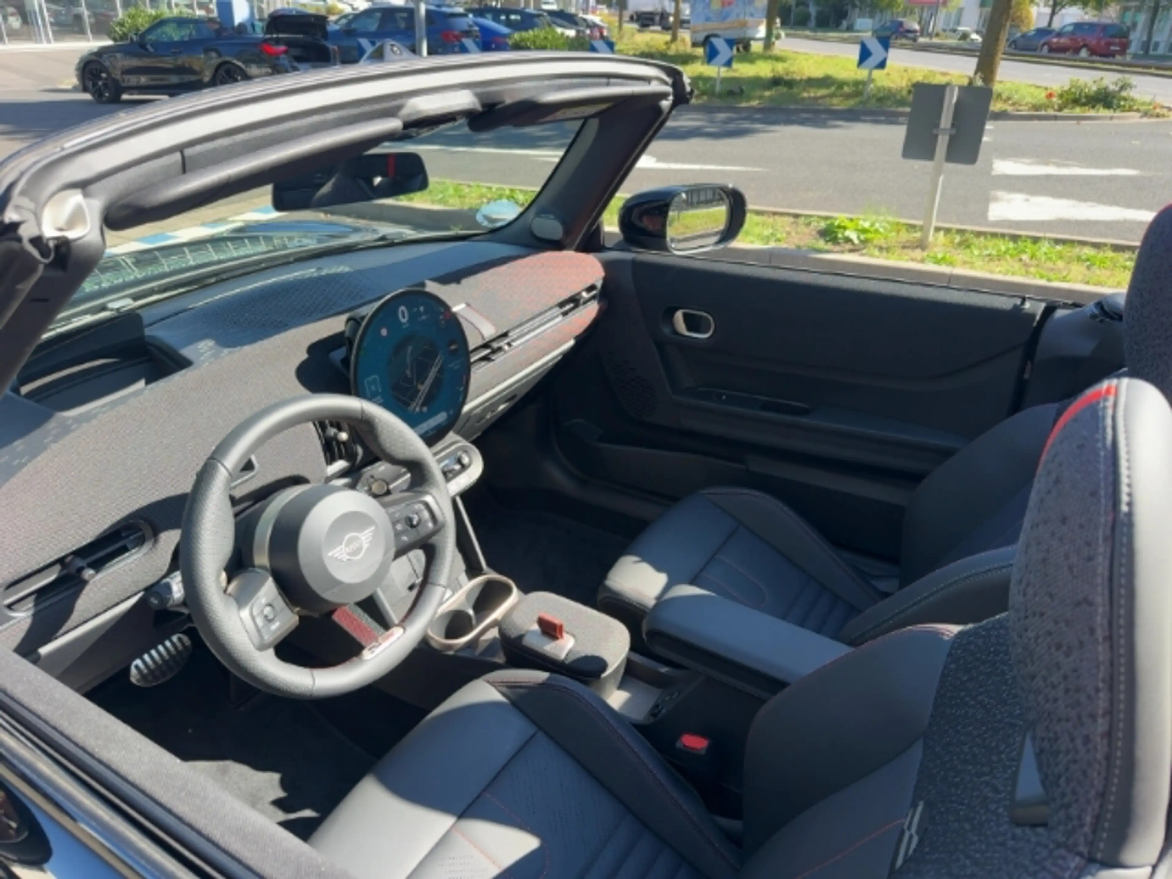 MINI John Cooper Works Cabrio HUD AD Navi Memory Sitze HarmanKardon LED Kurvenli — photo 2