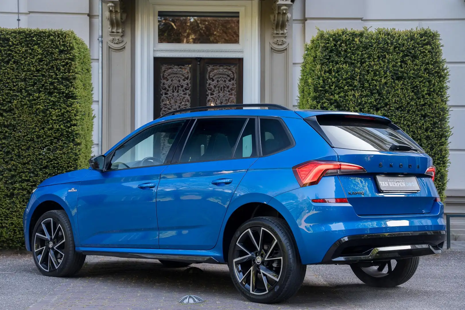 Skoda Kamiq 1.5 TSI ACT Monte Carlo PANO | CAMERA | CARPLAY | Bleu - 2
