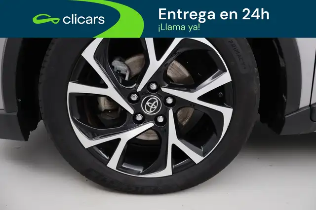 Toyota C-HR view 11