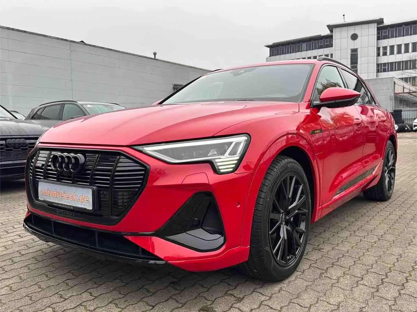Audi e-tron 55 2x S line ACC HuD PANO S-SITZE 21 360° Rot - 1