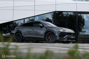 4.0 V8 Widebody Carbon 735pk | 23 inch SP