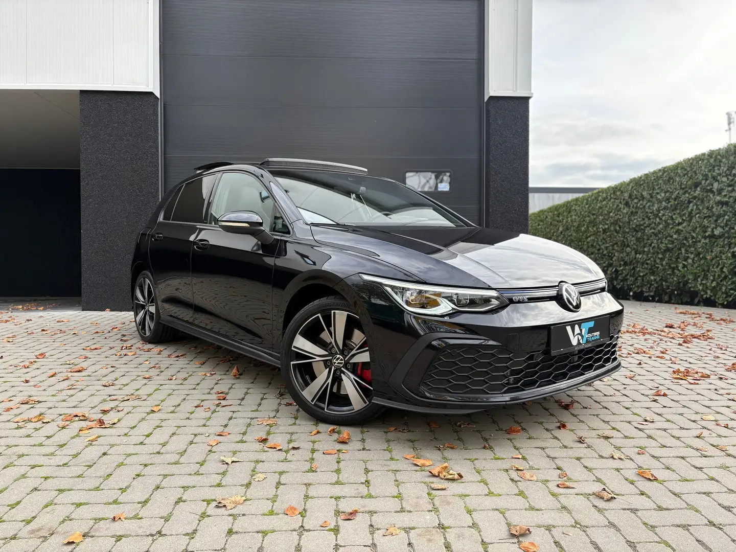 Volkswagen Golf GTE 1.4 eHybrid - Pano - Trekhaak - nieuwstaat Zwart - 1