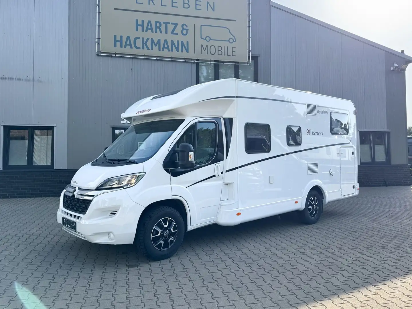 Dethleffs Trend 90 T 6717 "SOMMERAKTION" Wit - 1