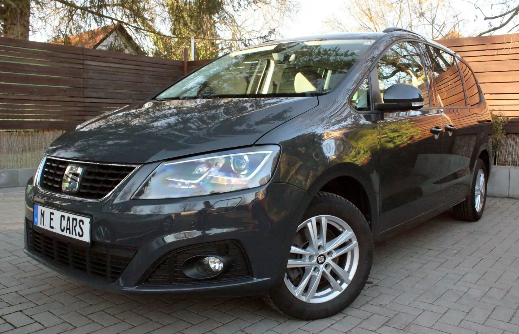 SEAT Alhambra Style Grau - 1