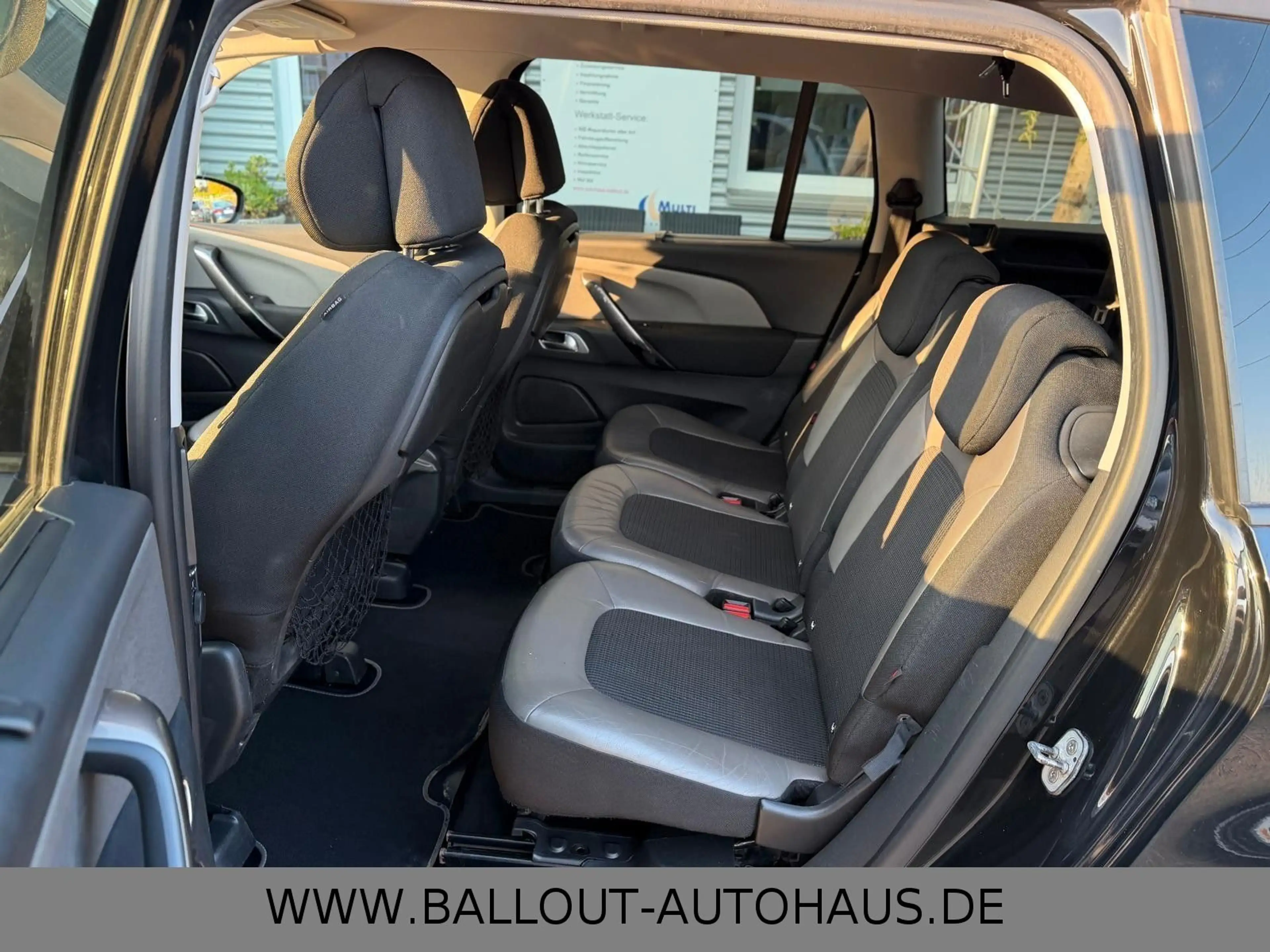 Citroen Grand C4 Picasso *2.HAND*KLIMA*NAVI*TOT*7-SITZER* — photo 13