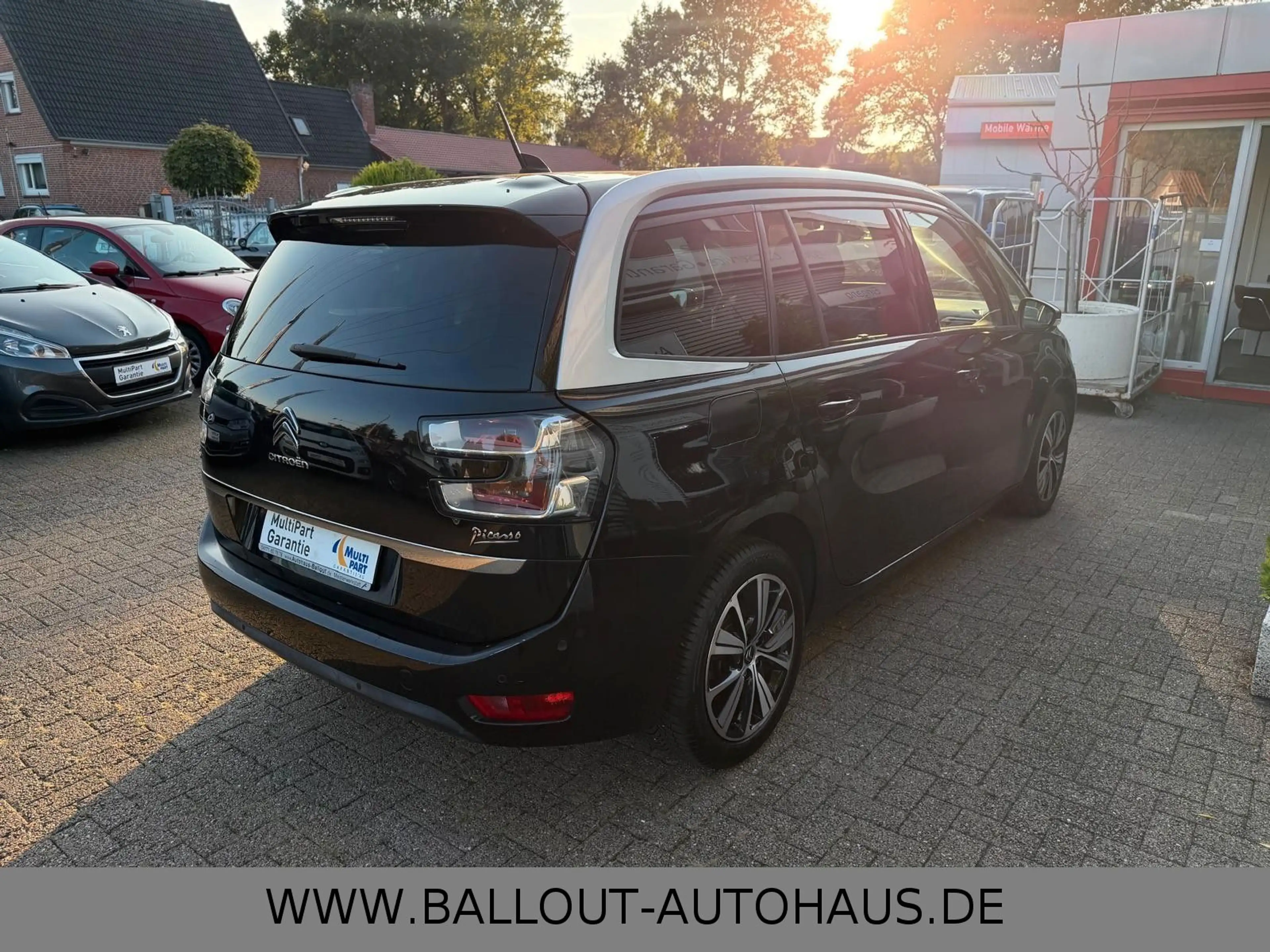Citroen Grand C4 Picasso *2.HAND*KLIMA*NAVI*TOT*7-SITZER* — photo 5