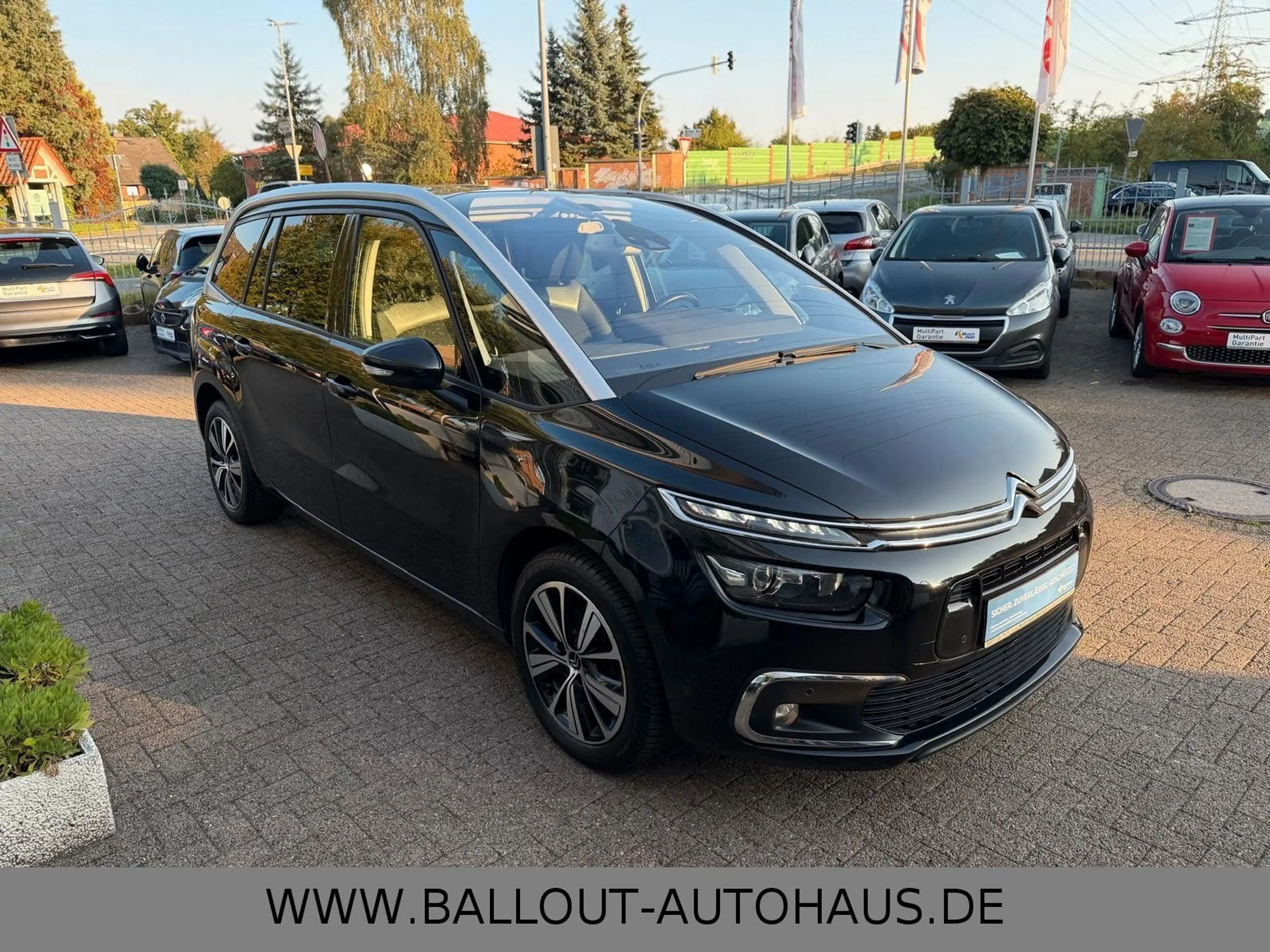 Citroen Grand C4 Picasso *2.HAND*KLIMA*NAVI*TOT*7-SITZER* — photo 4