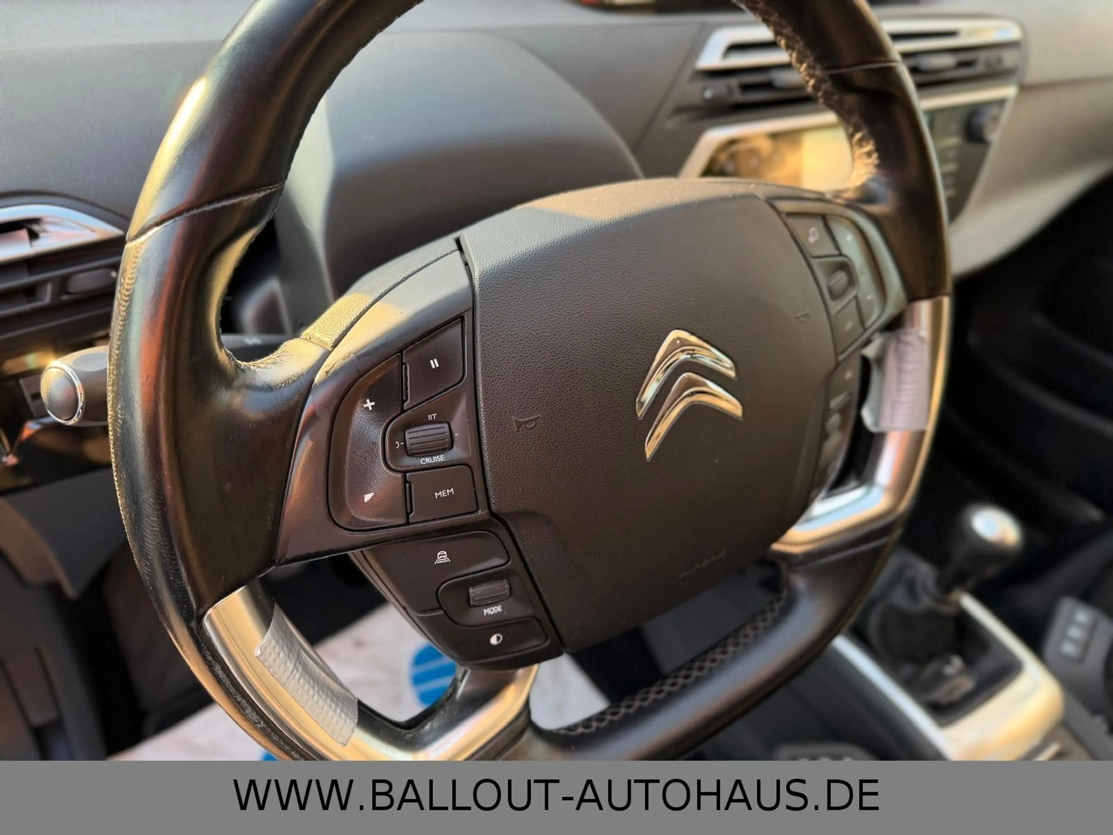 Citroen Grand C4 Picasso *2.HAND*KLIMA*NAVI*TOT*7-SITZER* — photo 10