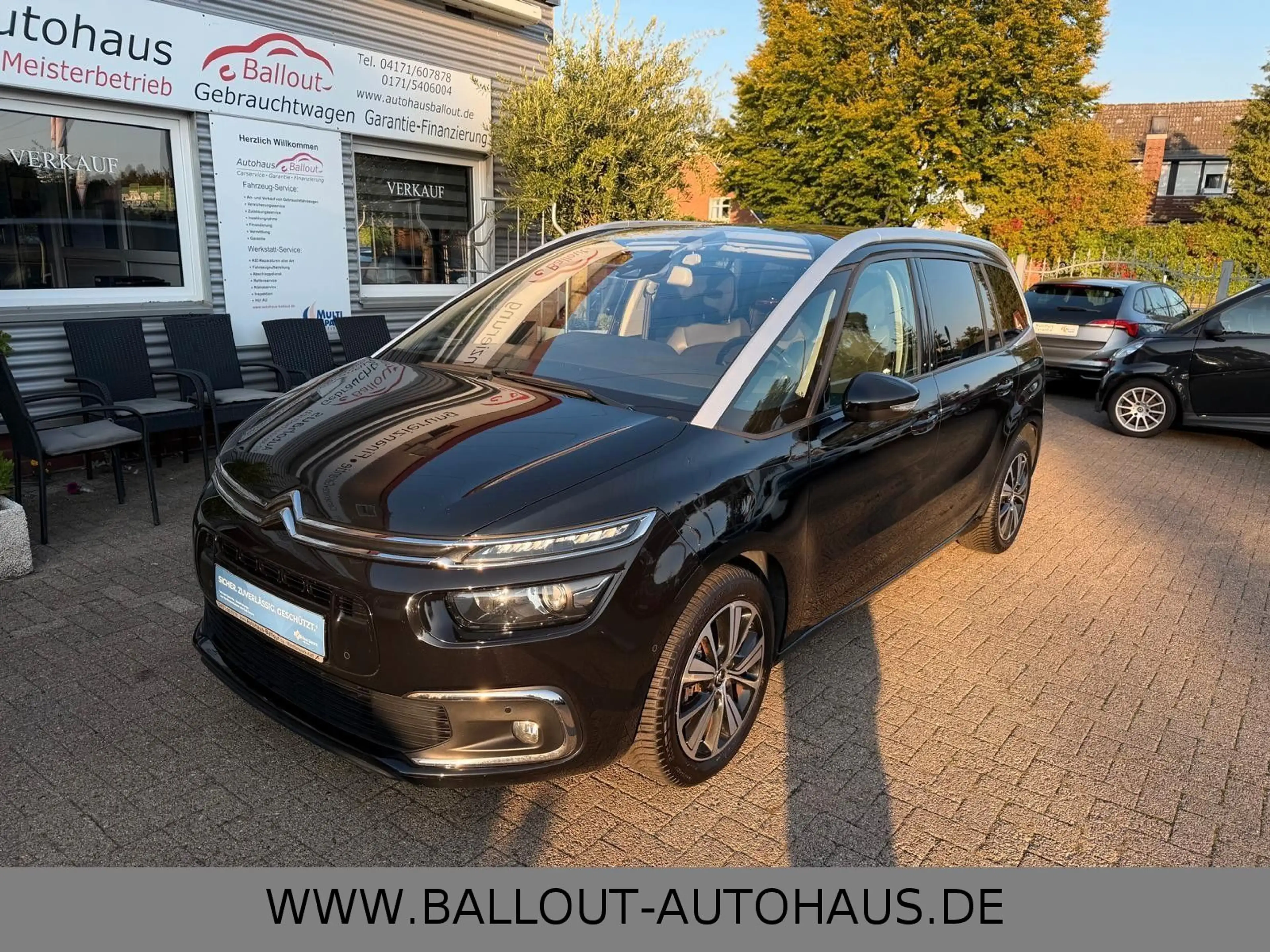 Citroen Grand C4 Picasso *2.HAND*KLIMA*NAVI*TOT*7-SITZER* — photo 2