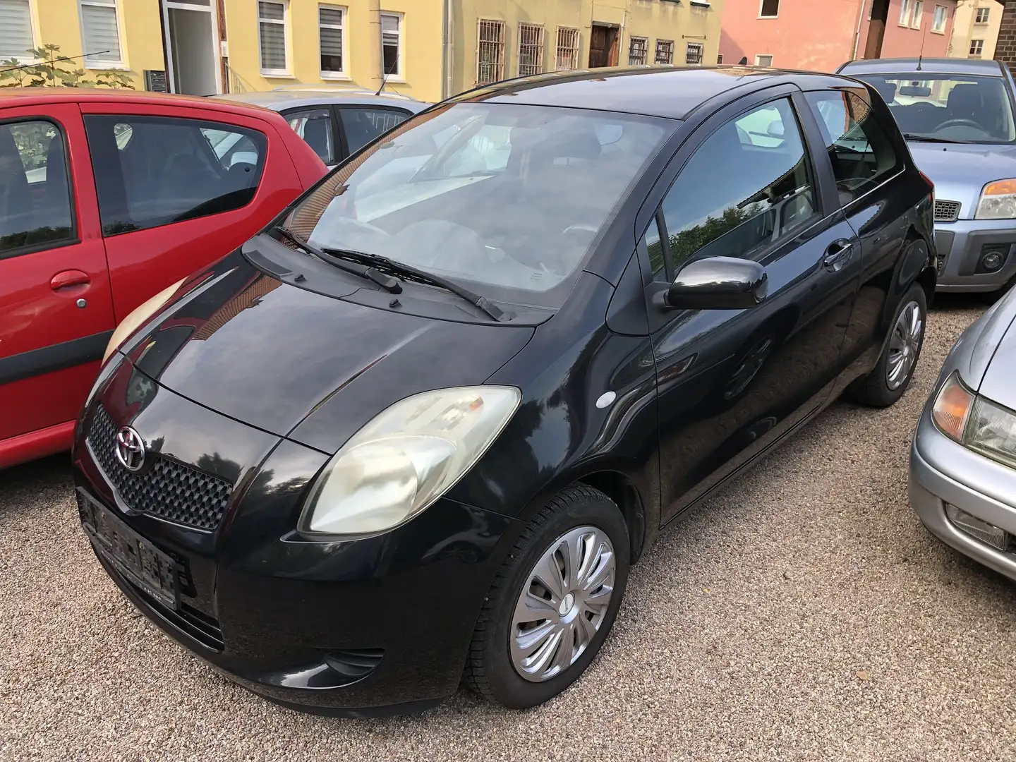 Toyota Yaris Yaris 3-Türer 1.0 VVT-i Cool Schwarz - 2