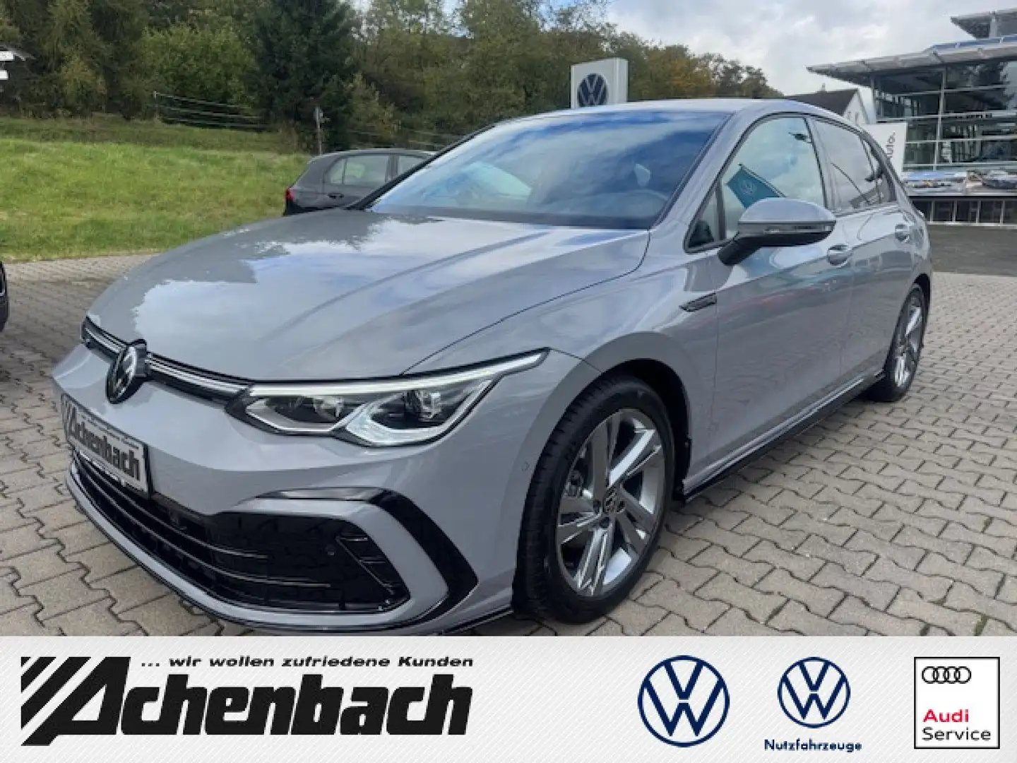 Volkswagen Golf VIII R-Line 1.5 eTSI DSG, AHK, LED, Business Grijs - 1