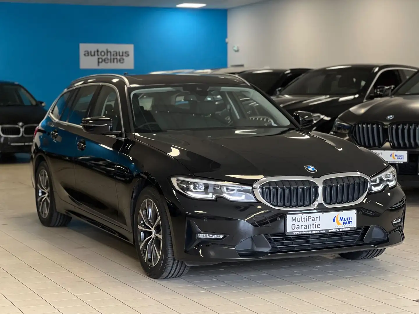 BMW 320 d/LCPProf/LED/SportStz/Panorama/P+DrivAs/17Zo Schwarz - 1