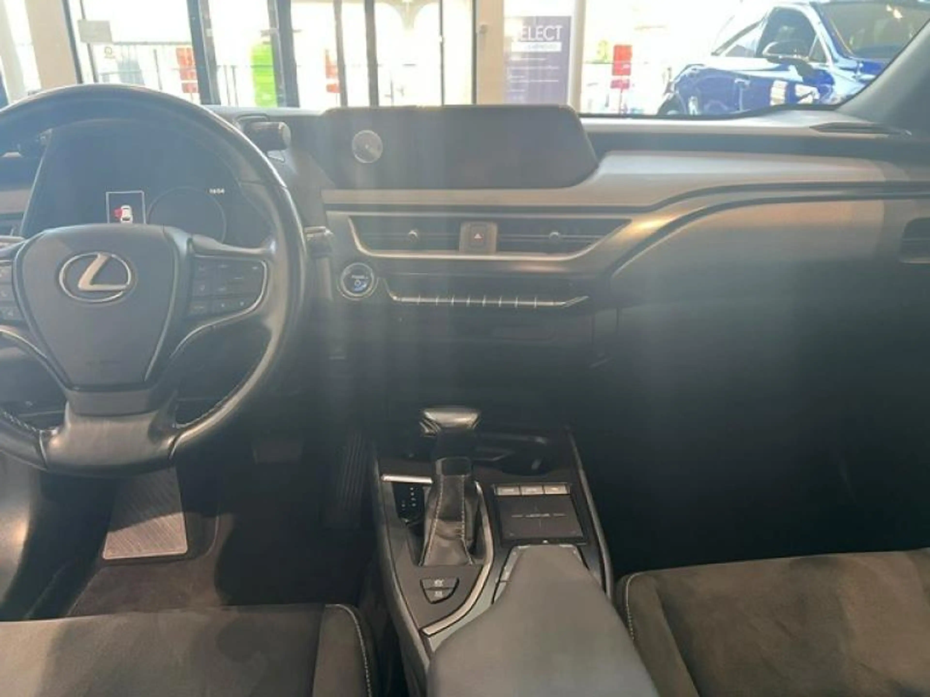 Lexus UX 250h Business Line — photo 7