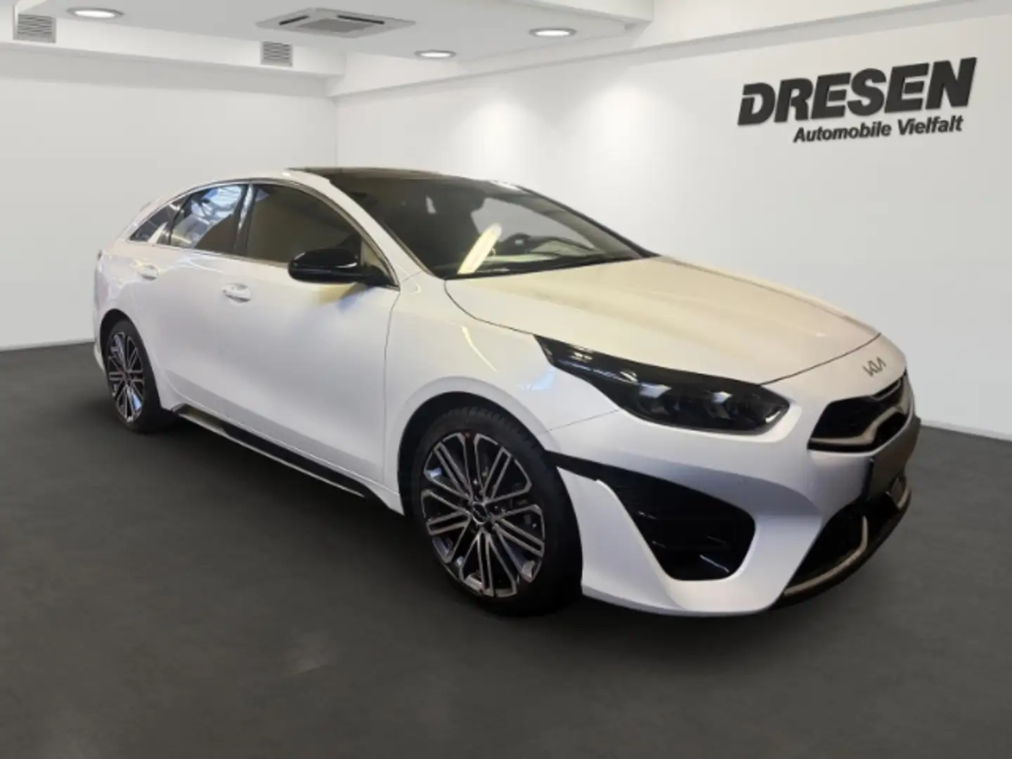 Kia ProCeed / pro_cee'd GT-Line 1.5 GLASDACH,NAVI,CARPLAY,LEDER,MEMORY Blanc - 2