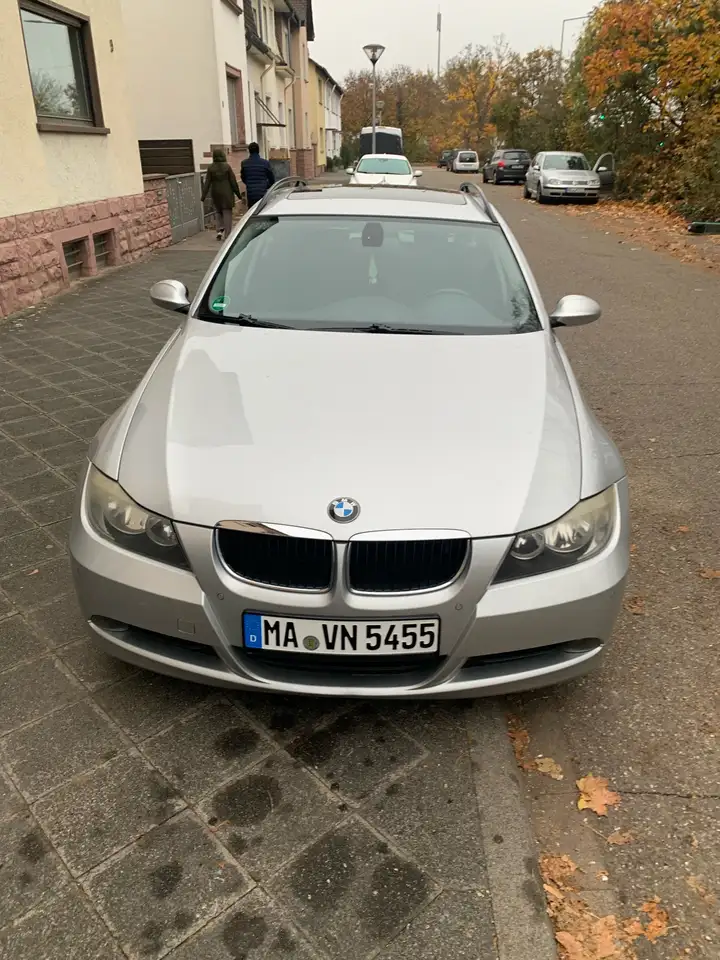 BMW 320