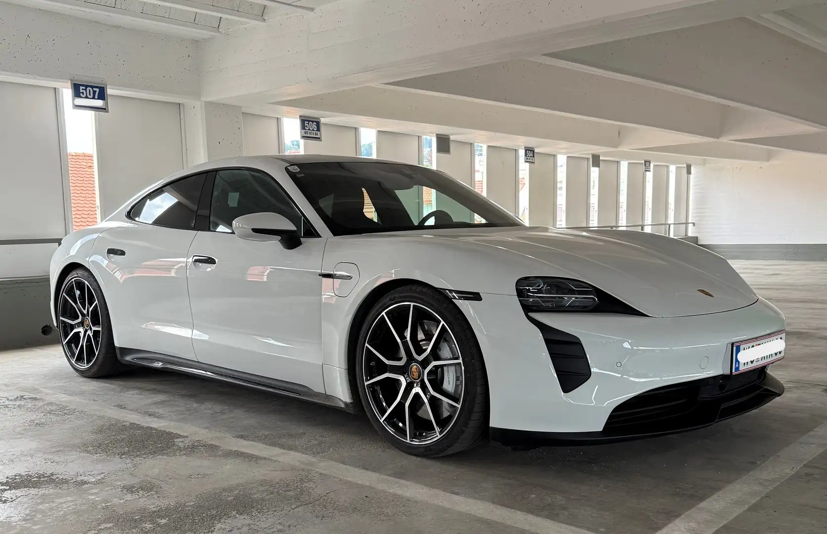 Porsche Taycan Taycan GTS 83,7kWh GTS Weiß - 2