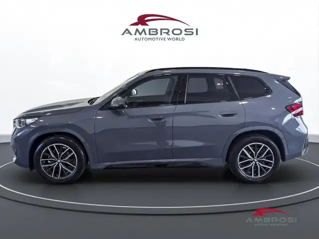 BMW X1 view 5