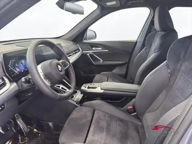 BMW X1 view 8